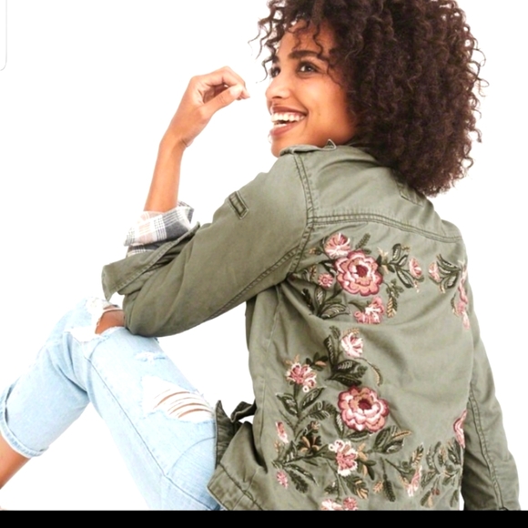 Abercrombie & Fitch Jackets & Blazers - ⭐LAST CHANCE⭐ Abercrombie& Fitch shirt jacket